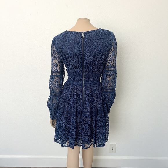 [Bardot] Navy Blue Deep V-Neck Venice Floral Lace Tiered Mini Dress Size Large L - Picture 4 of 13
